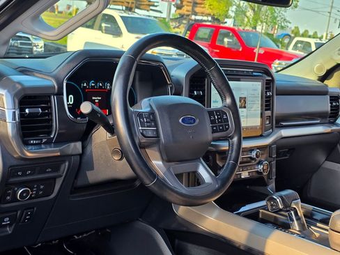 Used 2021 Ford F150 Lariat w/ Equipment Group 502A High AWD/4WD image 12