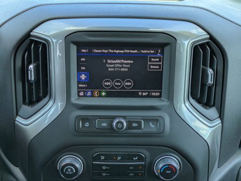 Used 2023 Chevrolet Silverado 1500 Custom image 17