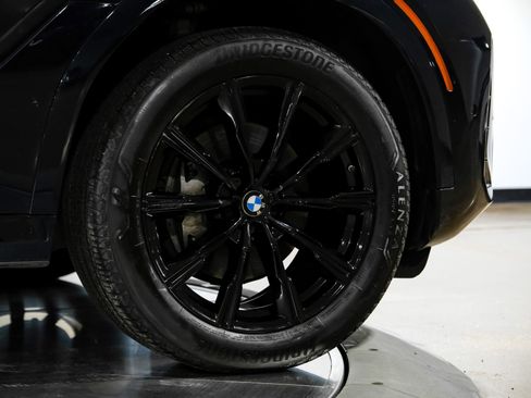 Used 2025 BMW X6 xDrive40i w/ Climate Comfort Package image 60
