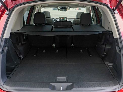 New 2025 Honda Pilot Touring image 14