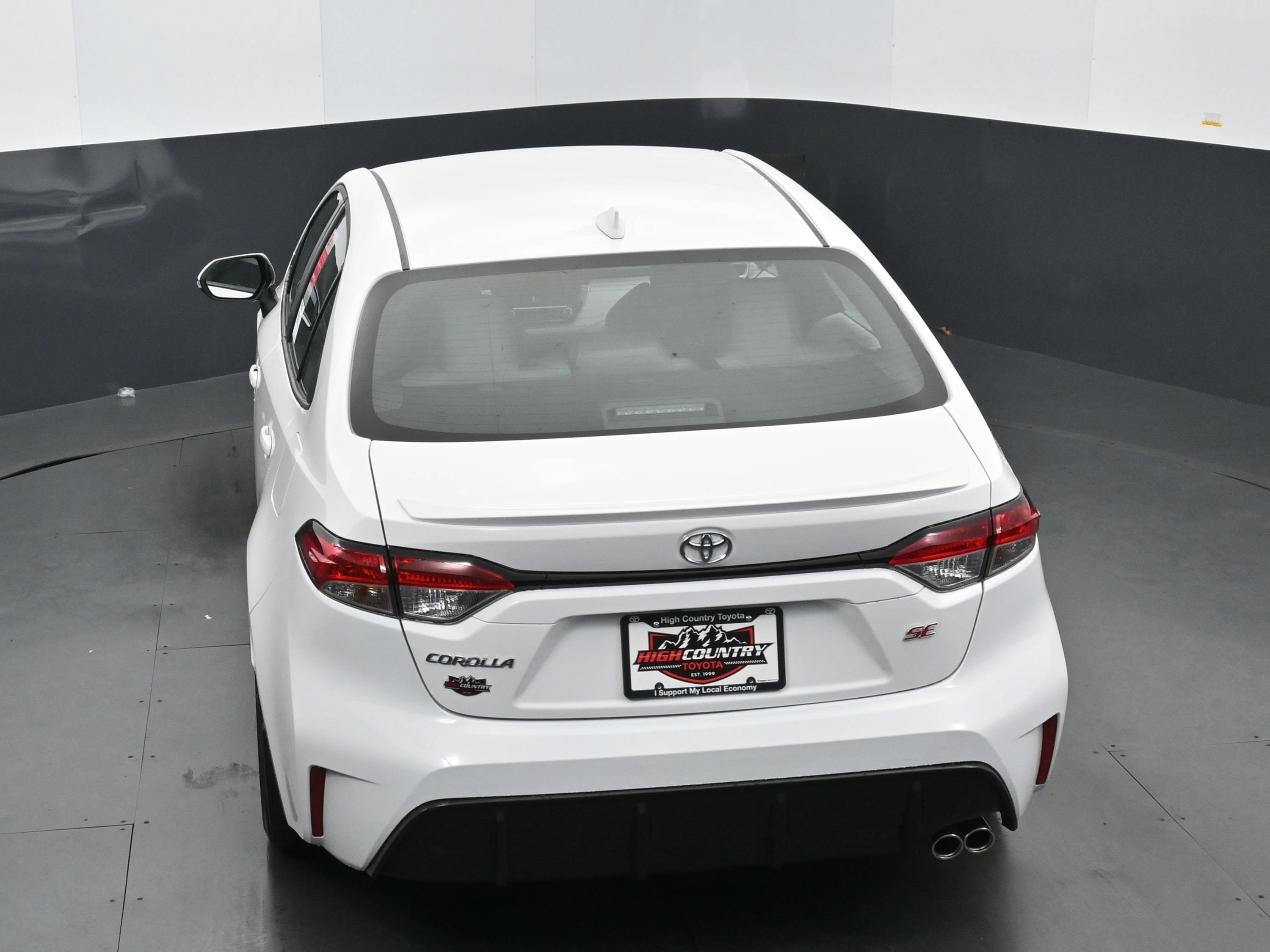 Used 2026 Toyota Corolla SE FWD image 32