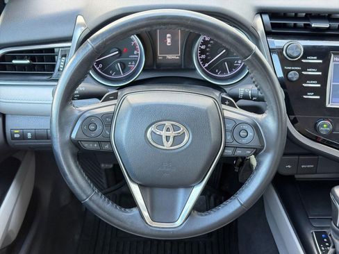 Used 2020 Toyota Camry SE image 17