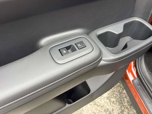 Used 2025 Hyundai Santa Fe Calligraphy image 8