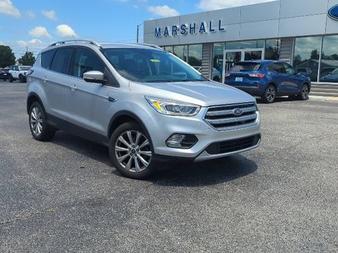 Used 2017 Ford Escape Titanium FWD image 3