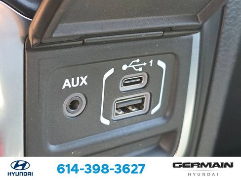 Used 2021 Jeep Wrangler Unlimited Sahara w/ Cold Weather Group AWD/4WD image 32