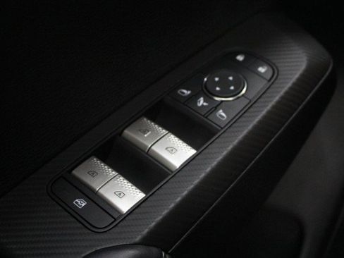 New 2025 Mitsubishi Outlander SE image 16