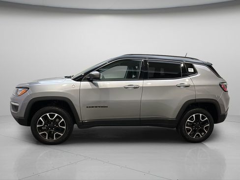 Used 2019 Jeep Compass Trailhawk w/ Cold Weather Group AWD/4WD image 3