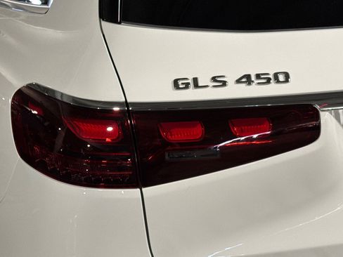 New 2026 Mercedes-Benz GLS 450 4MATIC image 28