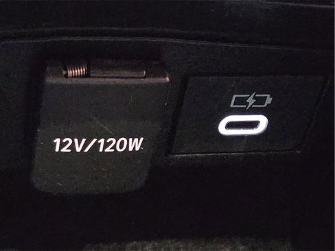 Certified 2024 Toyota Corolla SE image 17