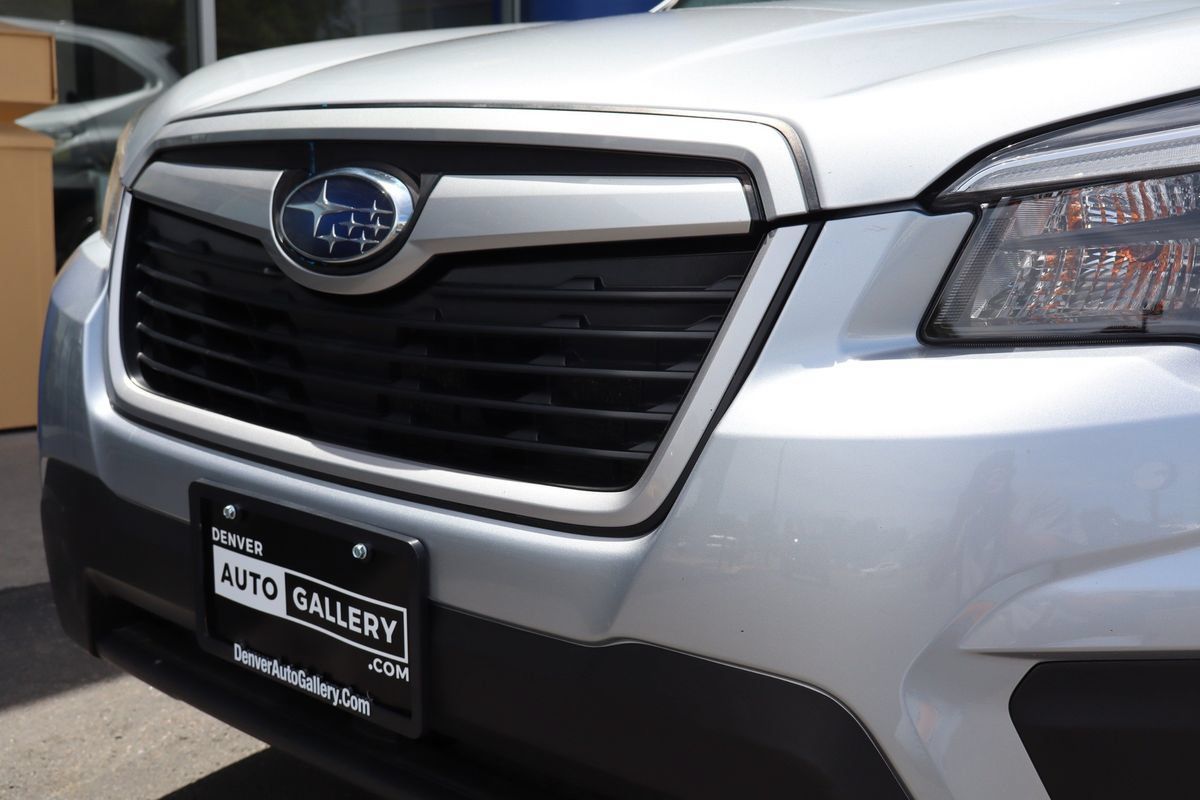 Used 2021 Subaru Forester Premium AWD/4WD image 29