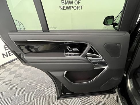 Used 2024 Land Rover Range Rover Long Wheelbase SE image 28