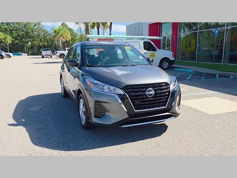 Used 2025 Nissan Kicks Play S FWD image 20