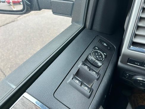 Used 2017 Ford F250 Lariat w/ Lariat Ultimate Package image 29