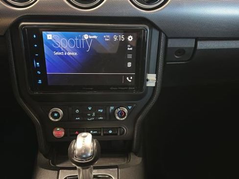Used 2018 Ford Mustang GT RWD image 12