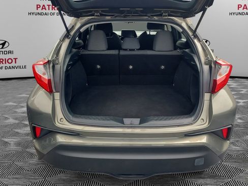 Used 2021 Toyota C-HR LE FWD image 17