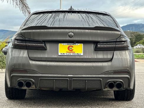 Used 2022 BMW M550i xDrive M550i xDrive w/ Dynamic Handling Package image 4