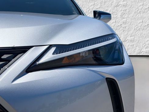 New 2026 Lexus UX 300h FWD image 9