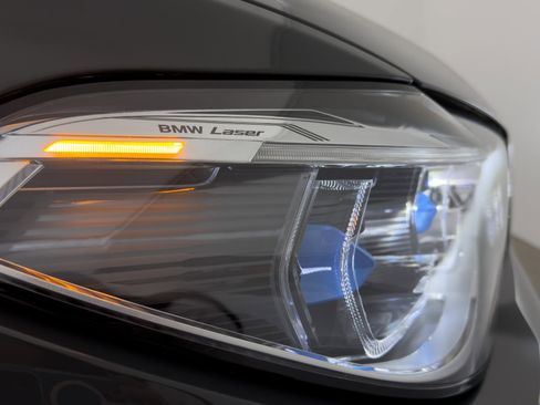 Used 2023 BMW X6 M50i w/ Executive Package image 8