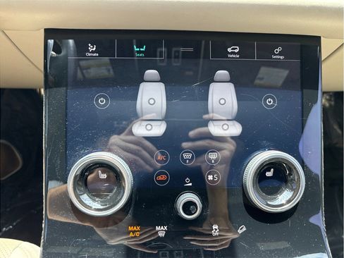 Used 2020 Land Rover Range Rover Velar R-Dynamic S AWD/4WD image 35
