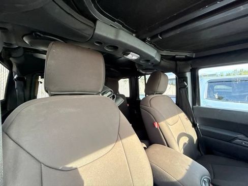 Used 2013 Jeep Wrangler Unlimited Sport AWD/4WD image 16