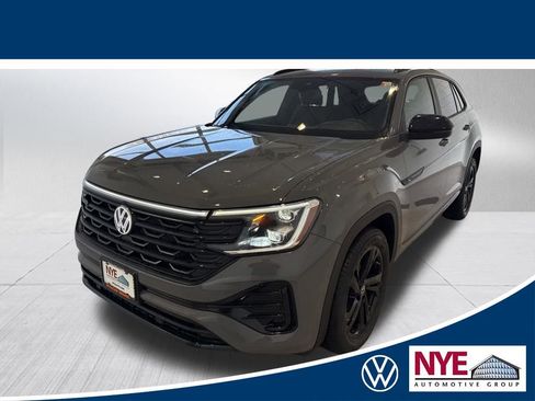 New 2026 Volkswagen Atlas Cross Sport SEL R-Line image 1