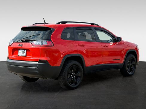 Used 2021 Jeep Cherokee Latitude Plus FWD image 5