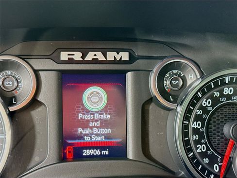 Used 2023 RAM 1500 Big Horn AWD/4WD image 6