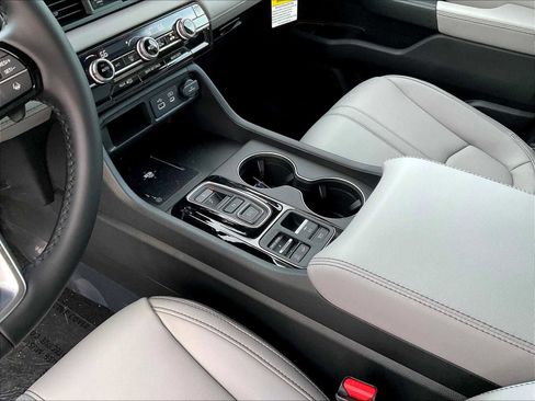 New 2025 Honda Pilot EX-L image 14