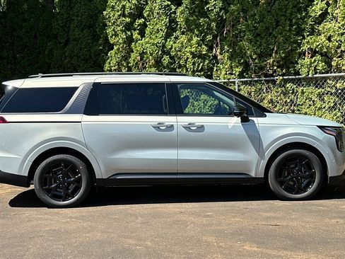 New 2026 Kia Carnival SX w/ SX Dark Edition Package image 2