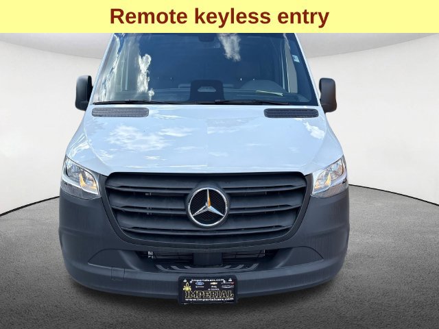 Used 2025 Mercedes-Benz Sprinter 2500 image 4
