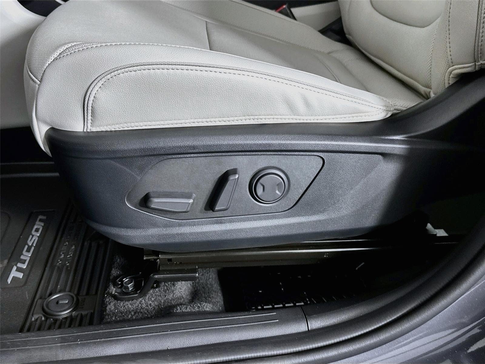 New 2026 Hyundai Tucson Limited FWD image 22