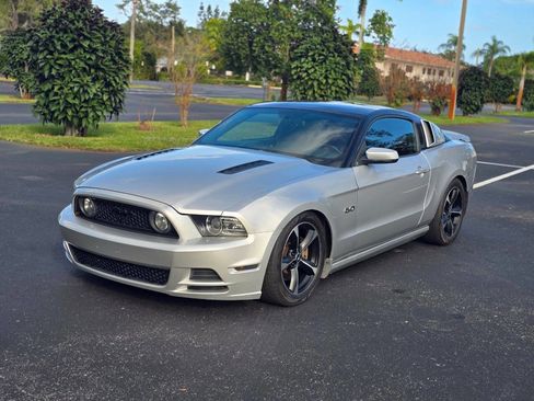 Used 2013 Ford Mustang GT Premium w/ Security Pkg image 14