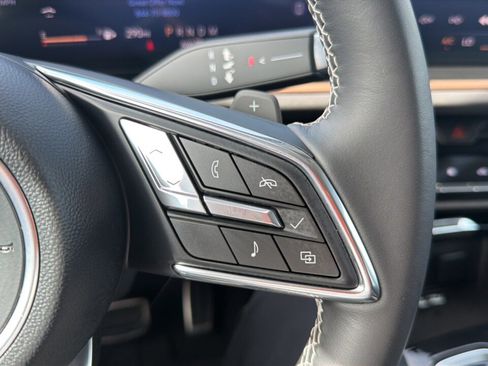 Used 2025 Buick Envision Sport Touring image 25