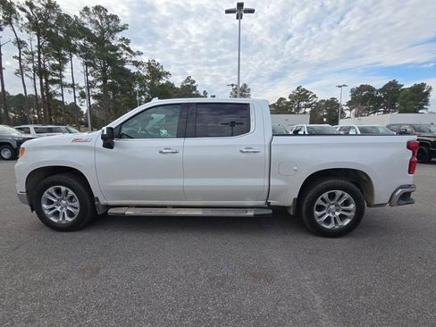 Used 2025 Chevrolet Silverado 1500 LTZ w/ Technology Package image 6