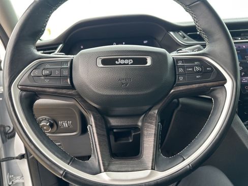 Used 2022 Jeep Grand Cherokee L Limited image 20