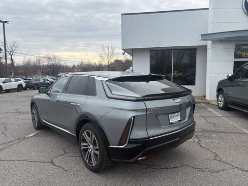 Used 2024 Cadillac Lyriq Luxury image 6