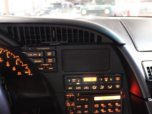 Used 1993 Chevrolet Corvette Coupe RWD image 40