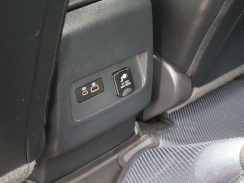 Used 2023 Nissan Frontier PRO-4X w/ Pro-4X Premium Package AWD/4WD image 19