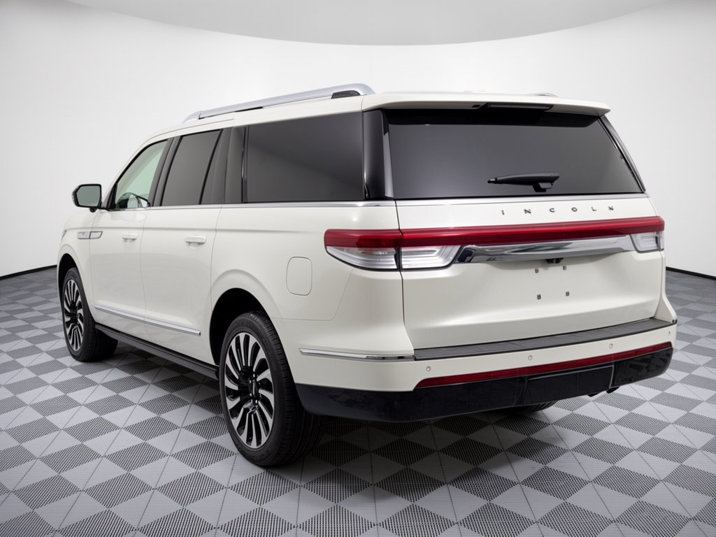 Used 2023 Lincoln Navigator L Black Label AWD/4WD image 3