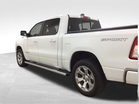 Used 2022 RAM 1500 Big Horn AWD/4WD image 3