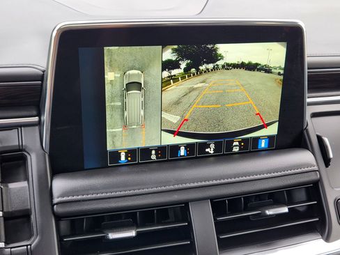 Used 2024 Chevrolet Tahoe Z71 w/ Luxury Package image 8