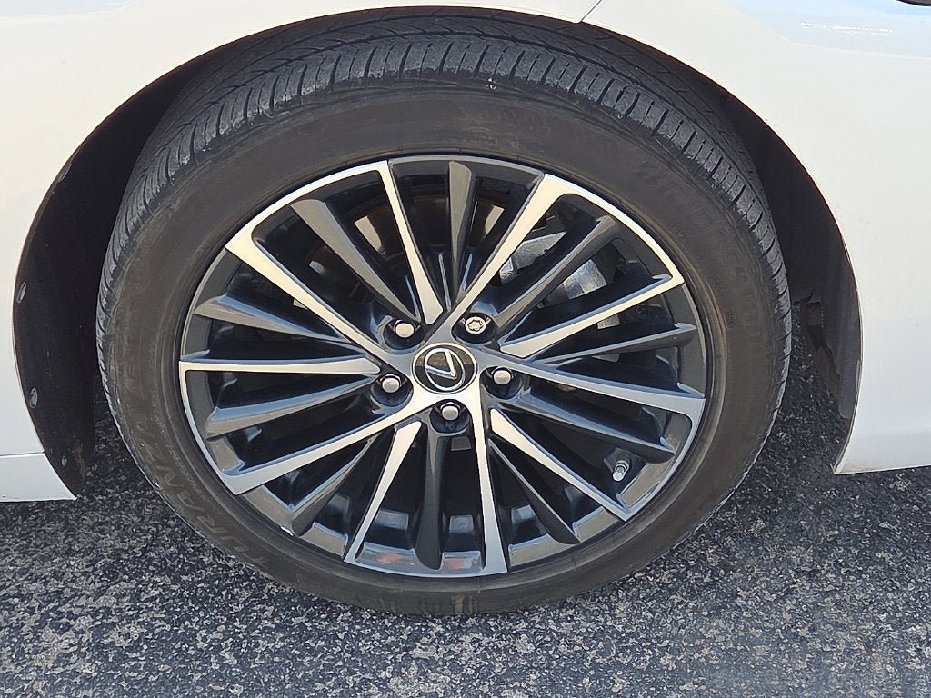Used 2025 Lexus ES 350 w/ Premium Package FWD image 11