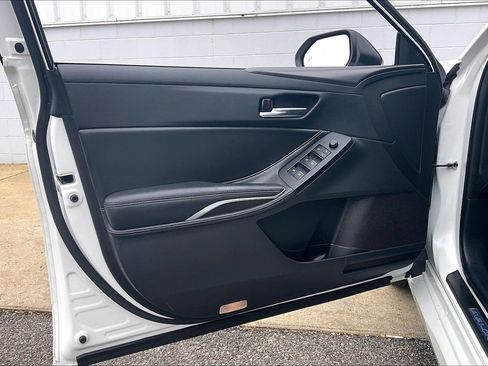 Used 2022 Toyota Avalon XSE image 28