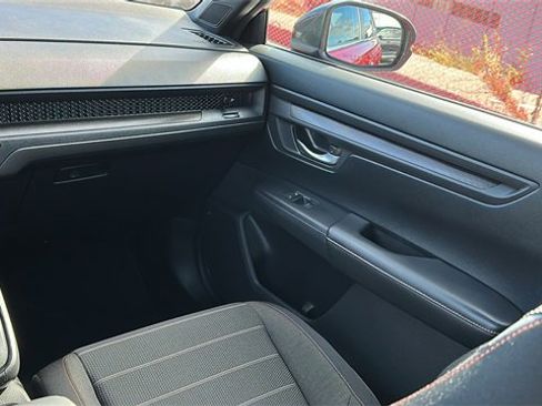 Used 2025 Honda CR-V Sport image 25