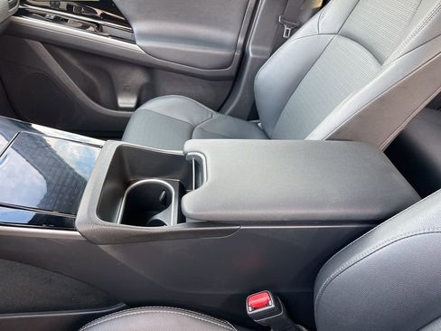 Used 2024 Toyota bZ4X Limited image 14