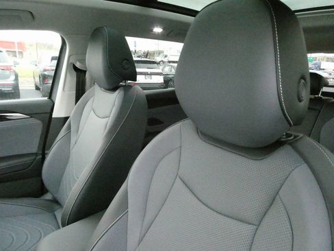 Used 2026 Volkswagen Tiguan SE AWD/4WD image 26