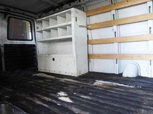 Used 2017 GMC Savana 2500 RWD image 42