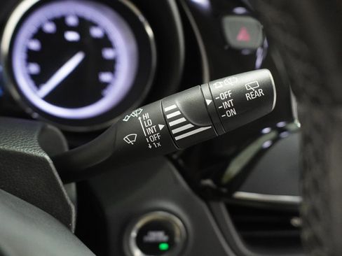 Used 2020 Buick Envision Essence FWD image 11