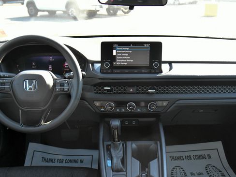 Used 2023 Honda Accord EX image 35