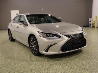 Used 2024 Lexus ES 350 w/ Premium Package FWD video 1